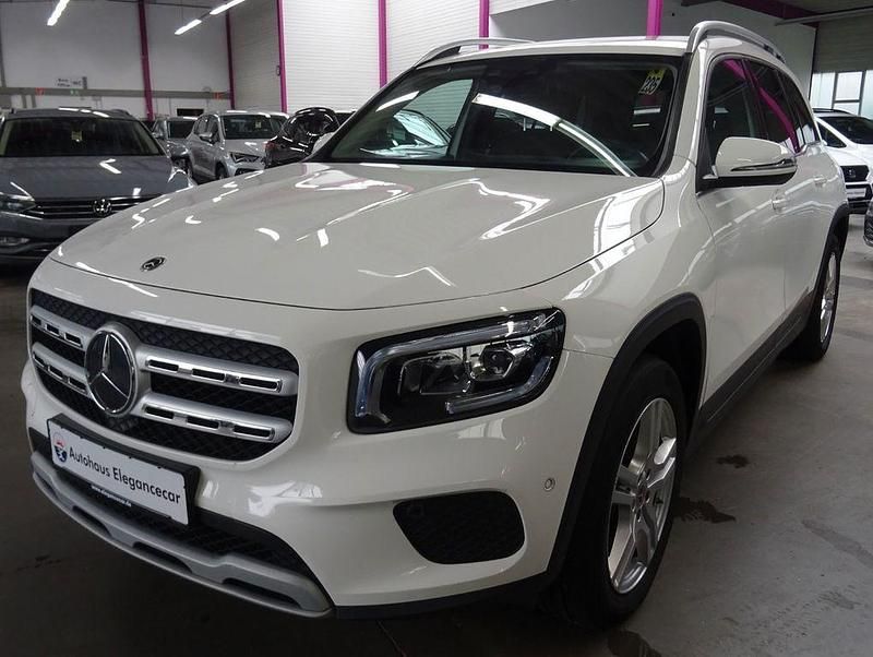 Weiß Gebraucht 2021 Mercedes GLB200 SUV | 26.649 € (Fairer Preis) - Bild 1/4