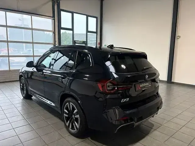 Gebraucht BMW iX3 Shadowline 210 kW (286 PS) 2023 Schwarz SUV