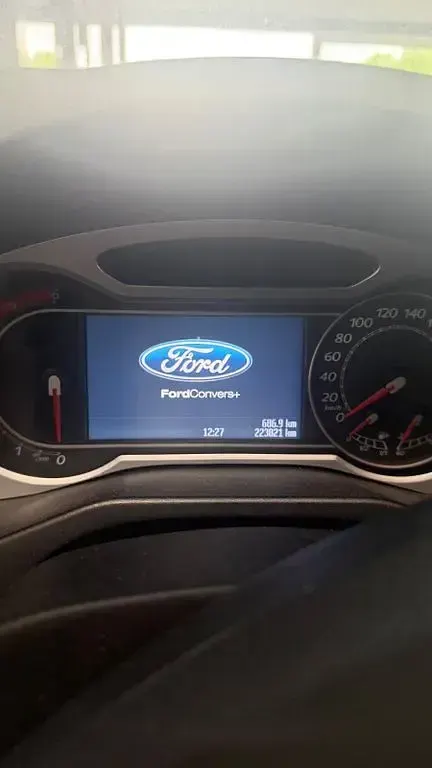 Gebraucht Ford Mondeo Titanium 175 PS (128 kW) 2010 Grau Limousine