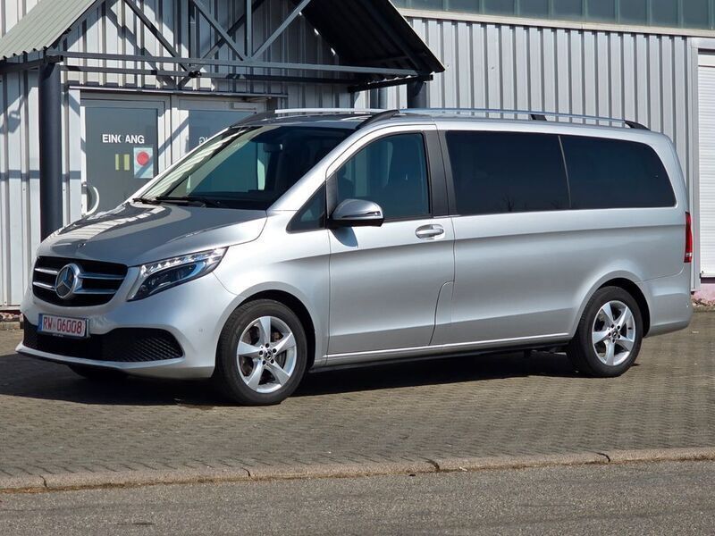 Silber Gebraucht 2022 Mercedes V220 Edition Van / Kleinbus | 40.990 € (Fairer Preis) - Bild 1/4