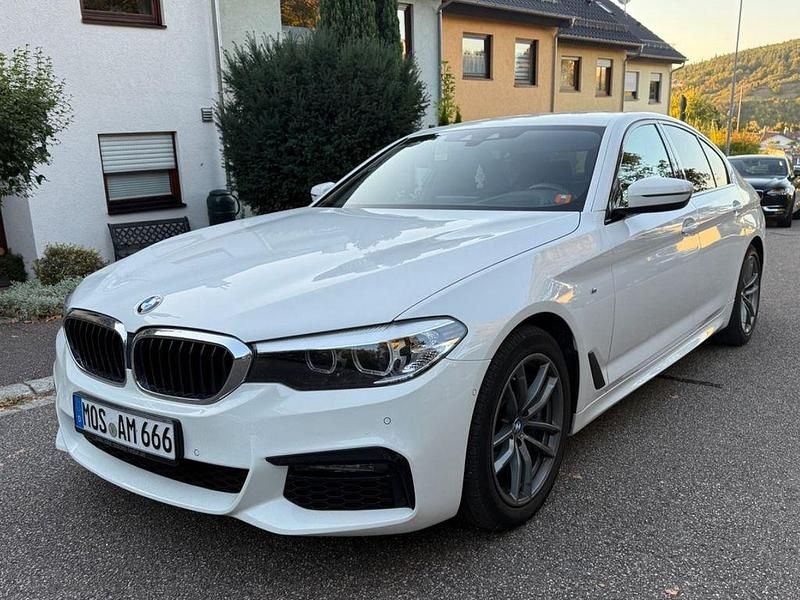Weiß Gebraucht 2019 BMW 540 M Sport Limousine | 33.450 € (Fairer Preis) - Bild 1/4
