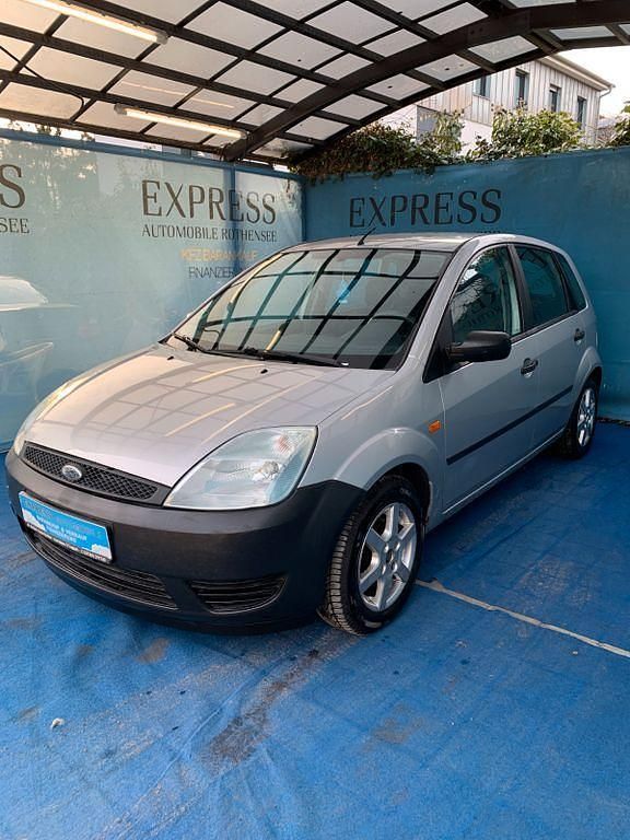 Gebraucht Ford Fiesta 69 PS (50 kW) 2004 Silber Kleinwagen
