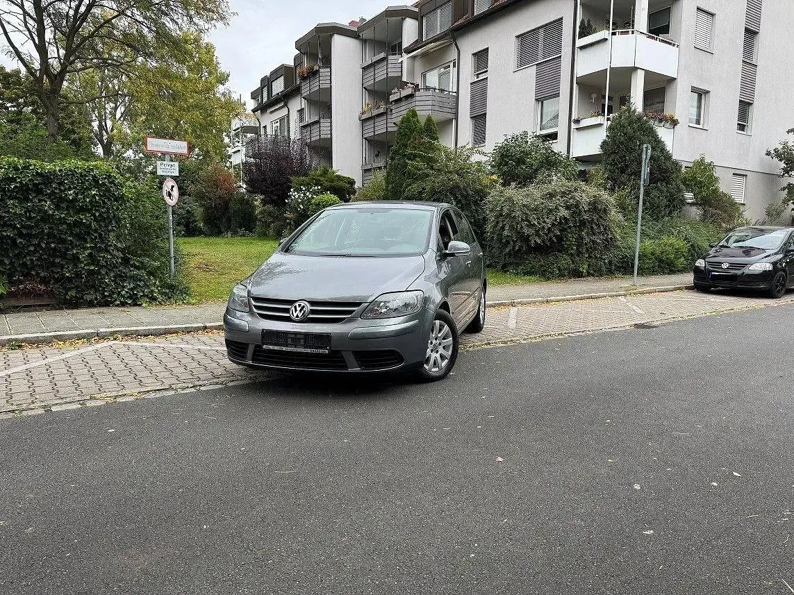 Gebraucht VW Golf Plus Cross Trendline 102 PS (75 kW) 2006 Grau Van / Kleinbus