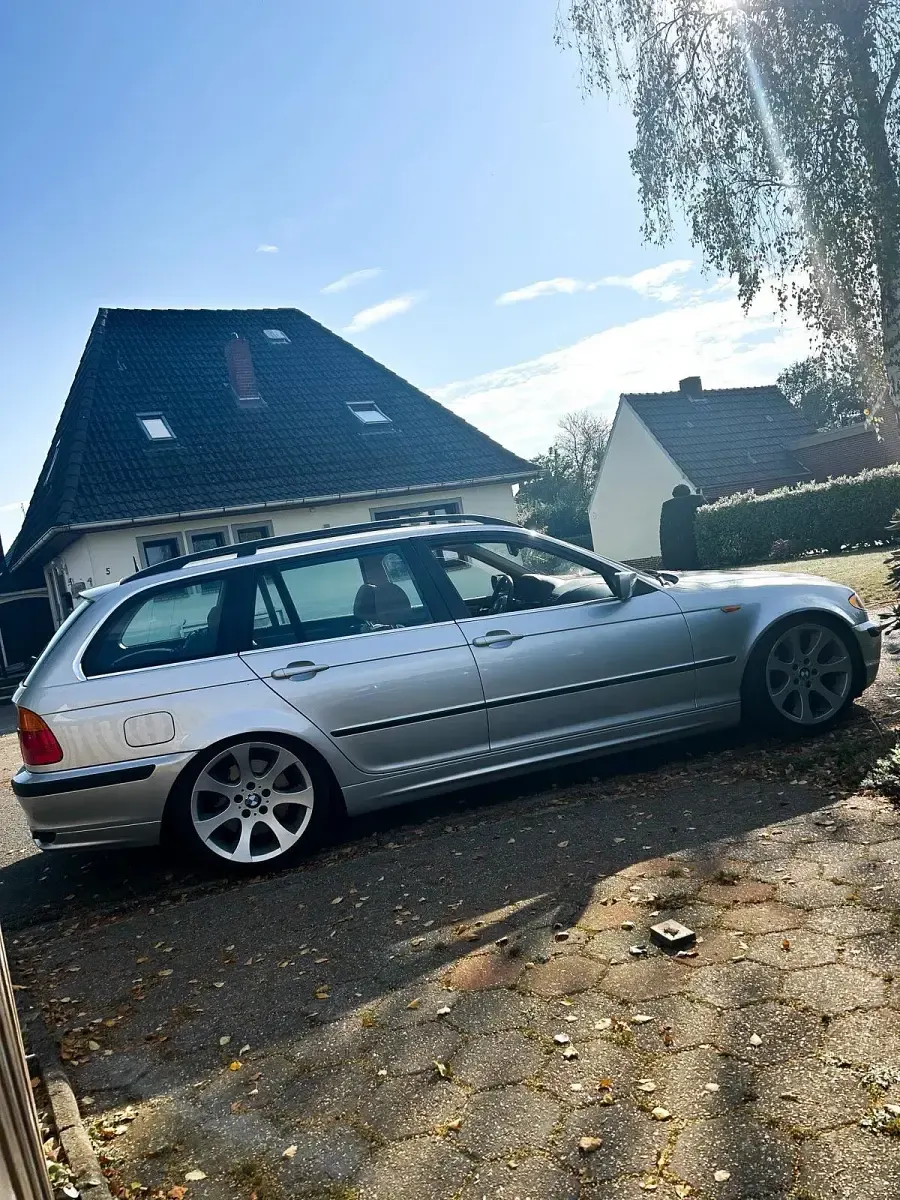 Käytetty BMW 330 231 HP (169 kW) 2005 Hopea Farmari