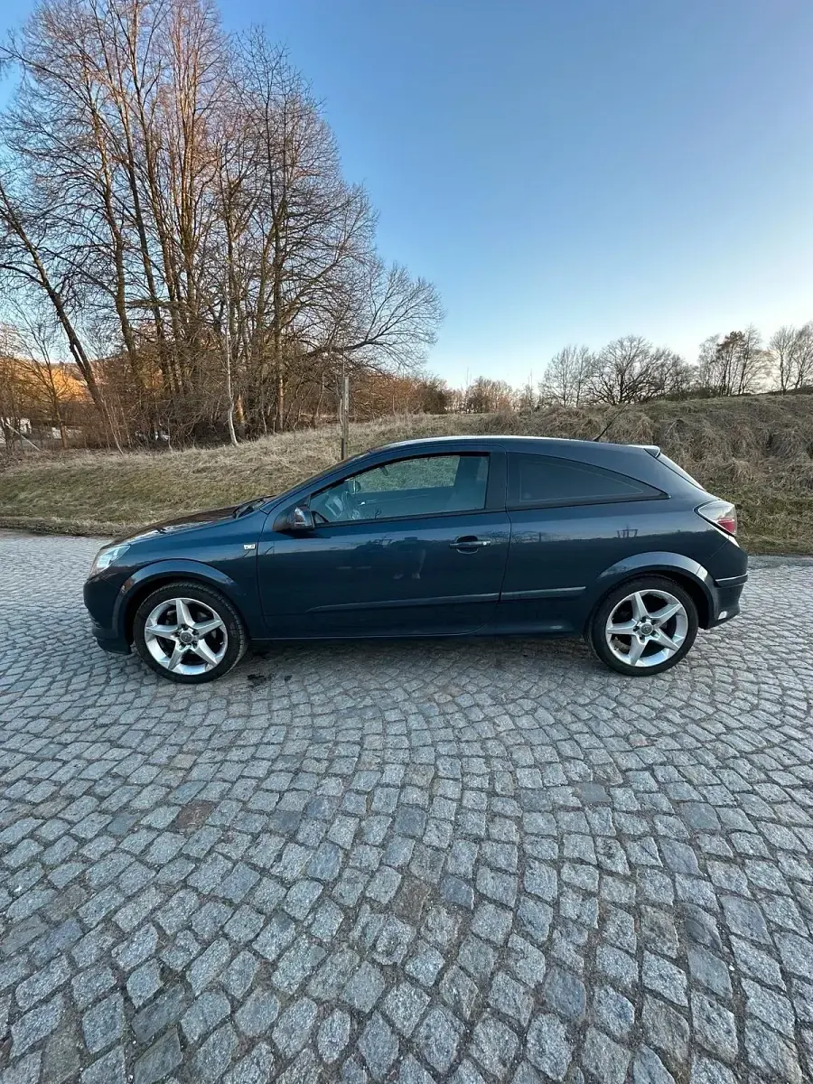 Gebraucht Opel Astra GTC 116 PS (85 kW) 2008 Blau Coupé