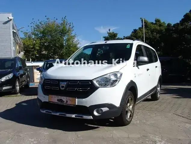 Gebraucht Dacia Lodgy Stepway 116 PS (85 kW) 2019 Gletscherweiss Van / Kleinbus