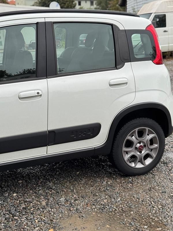 Gebraucht Fiat Panda 4x4 75 PS (55 kW) 2015 Weiß Kleinwagen