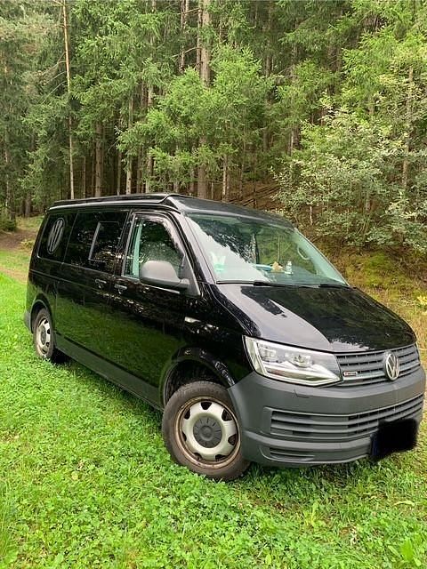 Schwarz Gebraucht 2016 VW T6 Van | 25.555 € - Bild 1/4
