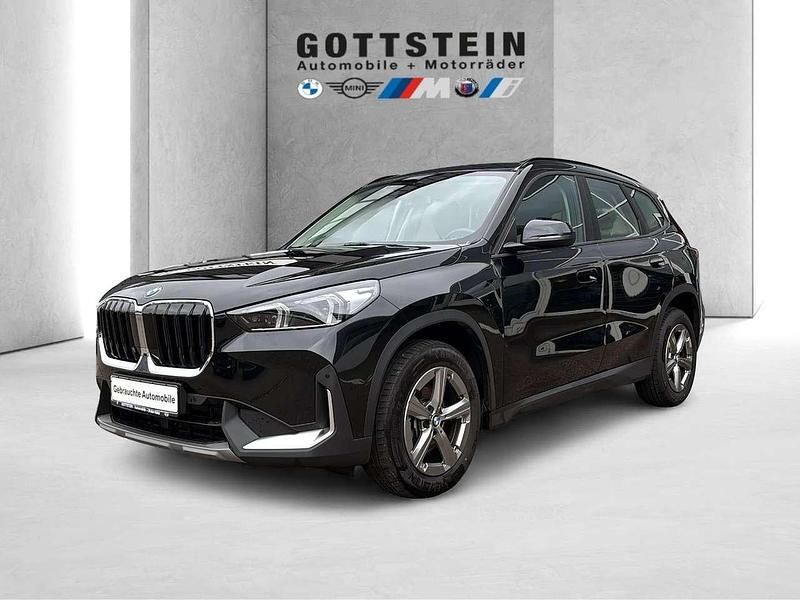 Black sapphire Gebraucht 2023 BMW X1 SUV | 34.460 € (Guter Preis) - Bild 1/3