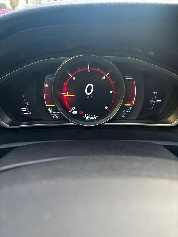 Gebraucht Volvo V40 114 PS (83 kW) 2015 Schwarz Limousine