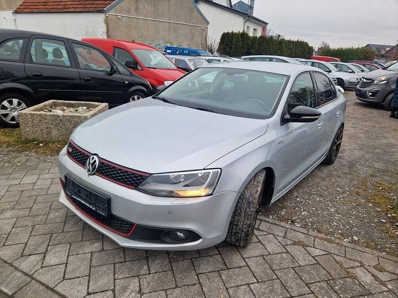 Gebraucht VW Jetta Match 105 PS (77 kW) 2012 Silber Limousine