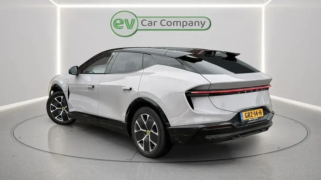 Używany Lotus Eletre 450 kW (612 KM) 2024 Szary SUV