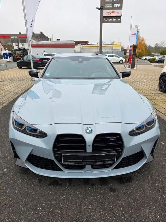 Grau Gebraucht 2022 BMW M4 Competition Edition Coupé | 66.990 € (Guter Preis) - Bild 1/4