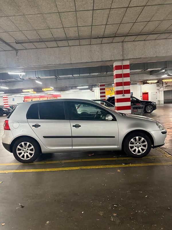 Gebraucht VW Golf IV 2003 Silber Limousine