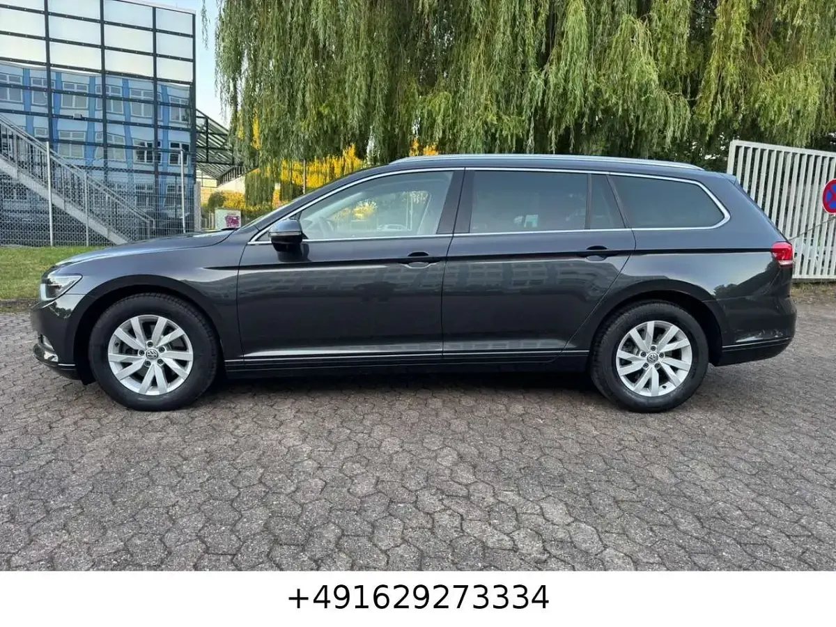 Gebraucht VW Passat Comfortline 150 PS (110 kW) 2019 Grau Kombi