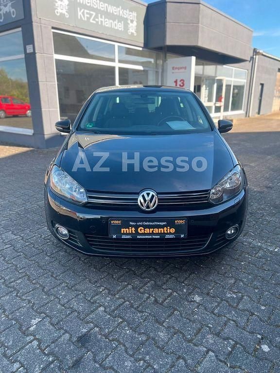 Gebraucht VW Golf VI Team 105 PS (77 kW) 2010 Schwarz Kleinwagen