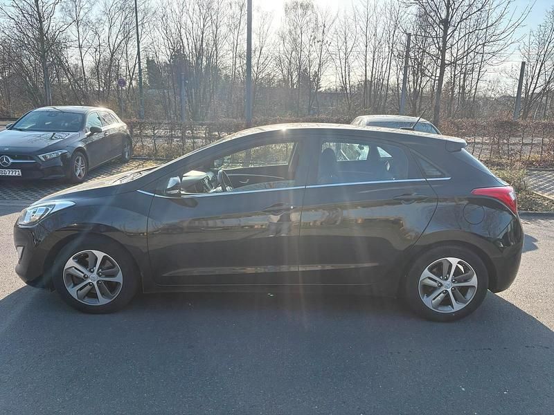 Gebraucht Hyundai i30 136 PS (100 kW) 2015 Schwarz Limousine