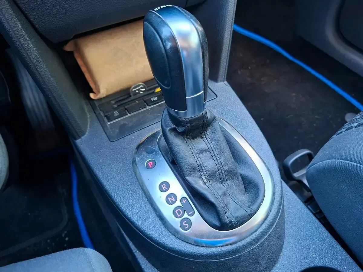 Gebraucht VW Touran Cross 170 PS (125 kW) 2012 Blau Van / Kleinbus