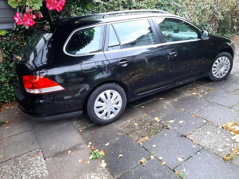 Schwarz Gebraucht 2008 VW Golf VI Comfortline Kombi | 3.550 € (Superpreis) - Bild 1/4