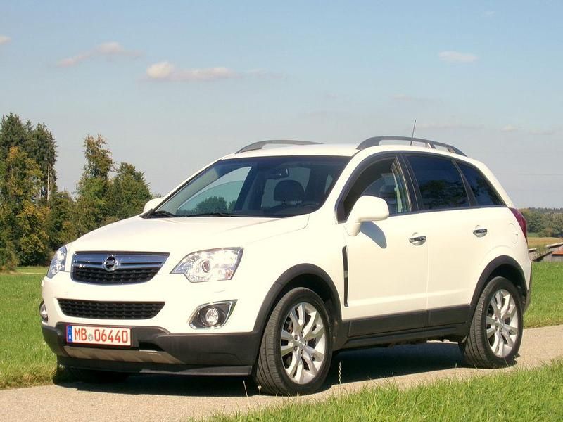 Weiß Gebraucht 2015 Opel Antara Design Edition SUV | 8.980 € (Fairer Preis) - Bild 1/4