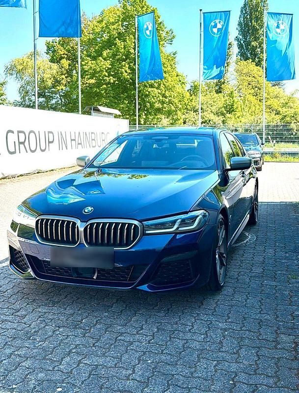 Gebraucht BMW M550 Shadowline 530 PS (389 kW) 2021 Blau Limousine