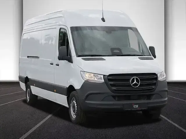 Gebraucht Mercedes Sprinter 170 PS (125 kW) 2025 Arktikweiss Van