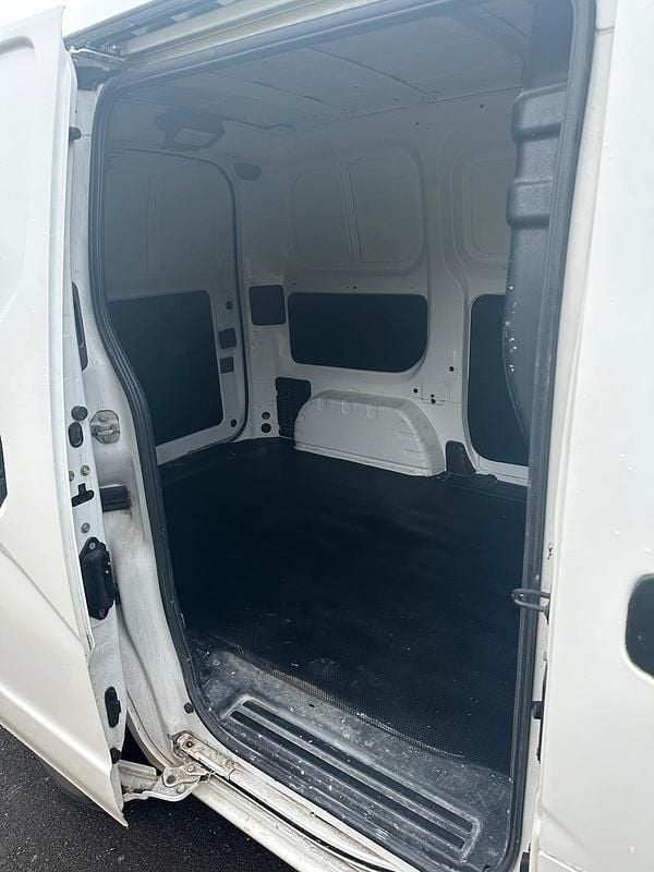 Gebraucht Nissan NV200 90 PS (66 kW) 2015 Weiß Van / Kleinbus