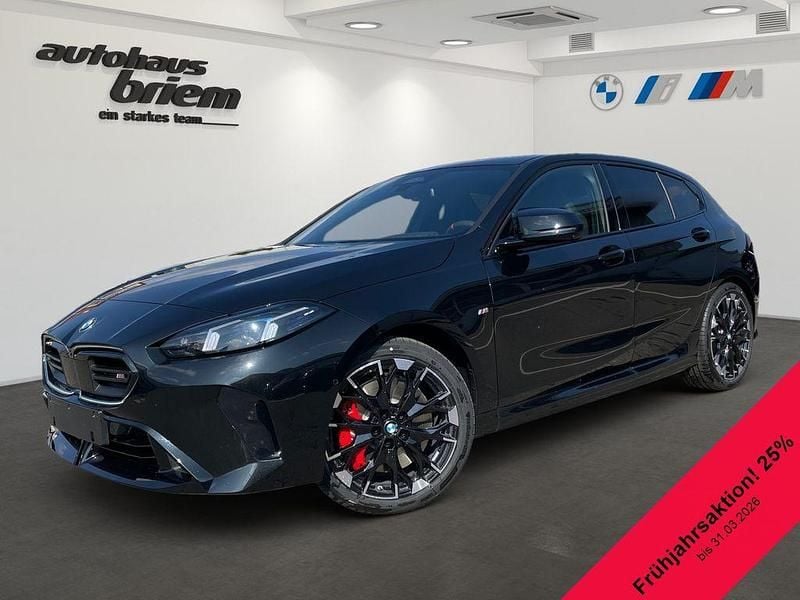 Neu BMW M135 Performance 300 PS (220 kW) 2026 Schwarz Kleinwagen