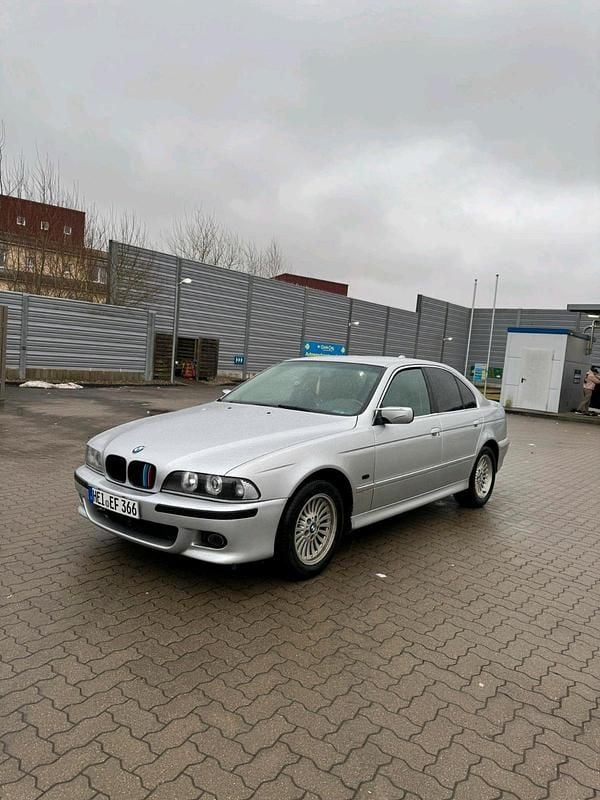 Gebraucht BMW 525 163 PS (119 kW) 2001 Grau Limousine