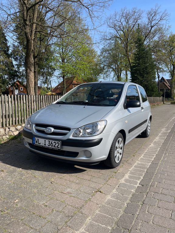 Grau Gebraucht 2006 Hyundai Getz Kleinwagen | 2.150 € (Fairer Preis) - Bild 1/4