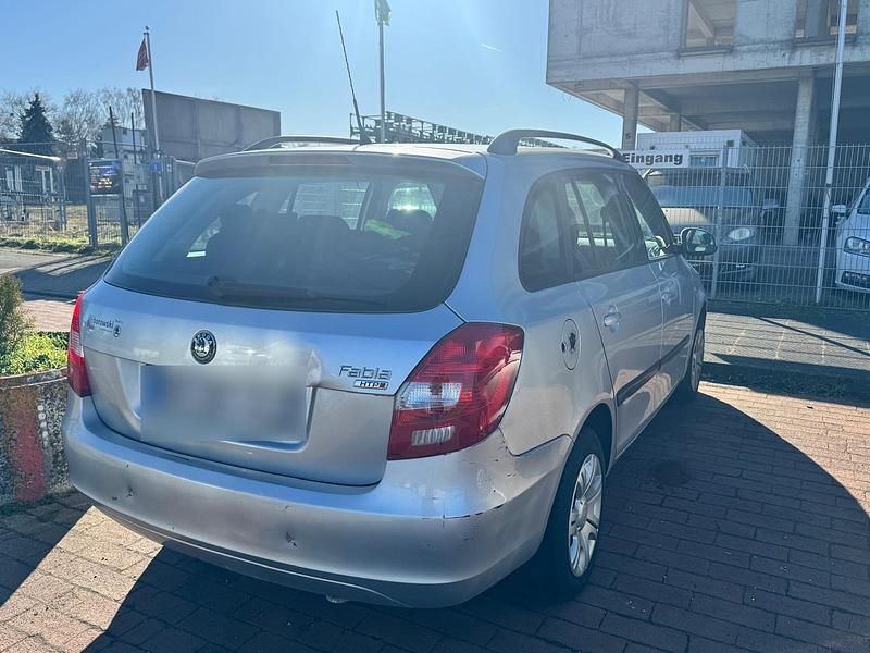 Gebraucht Skoda Fabia 70 PS (51 kW) 2009 Silber Kombi