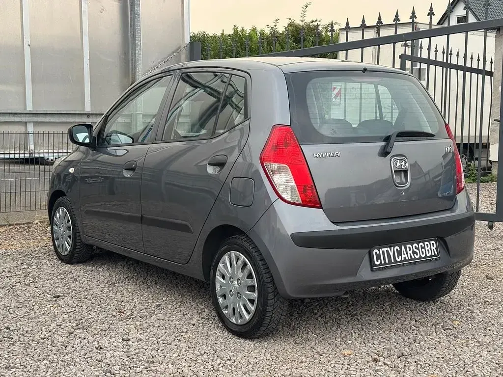 Gebraucht Hyundai i10 Edition+ 67 PS (49 kW) 2009 Grau Kleinwagen