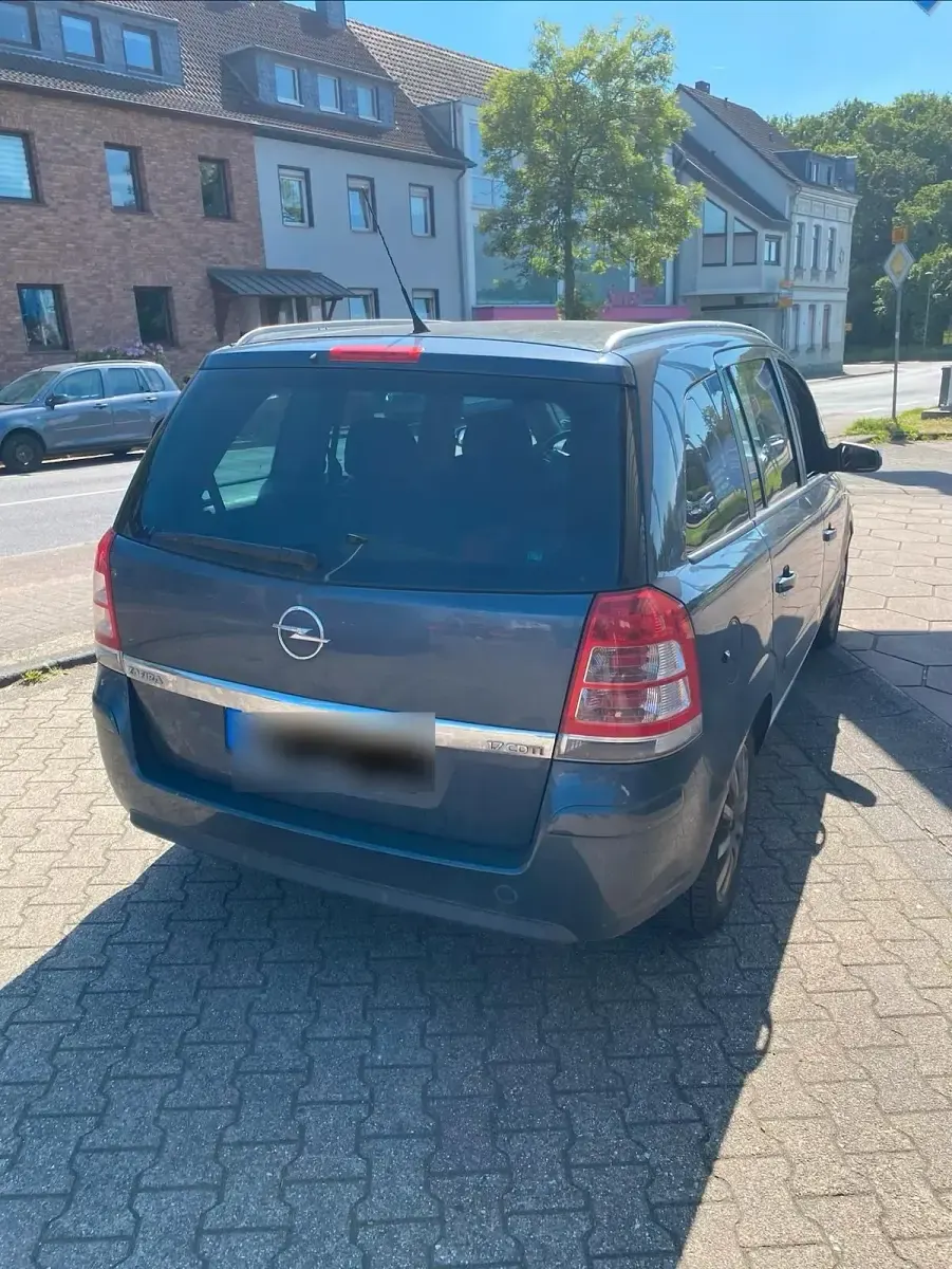 Gebraucht Opel Zafira 125 PS (91 kW) 2008 Blau Van / Kleinbus