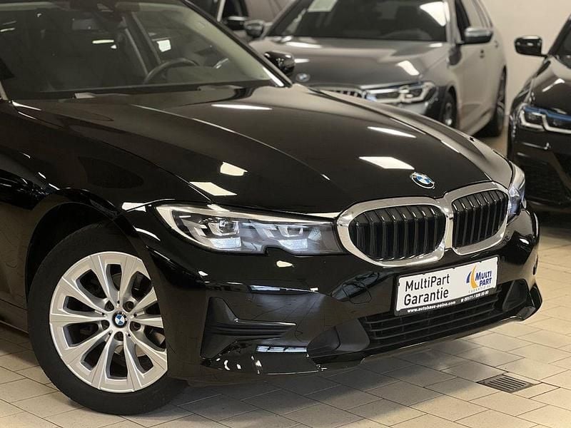 Gebraucht BMW 318 Advantage 150 PS (110 kW) 2022 Schwarz Limousine