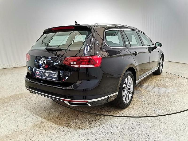 Gebraucht VW Passat GTE 218 PS (160 kW) 2022 Deep black perleffekt Kombi