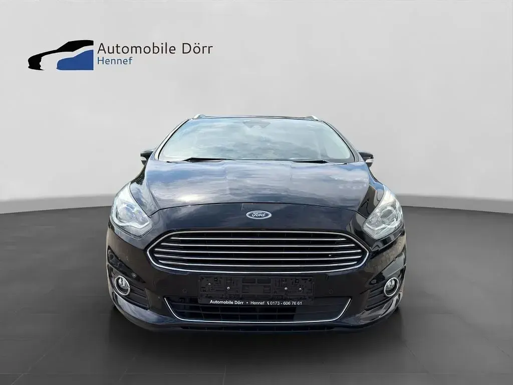 Gebraucht Ford S-MAX Titanium 160 PS (117 kW) 2018 Schwarz Van / Kleinbus