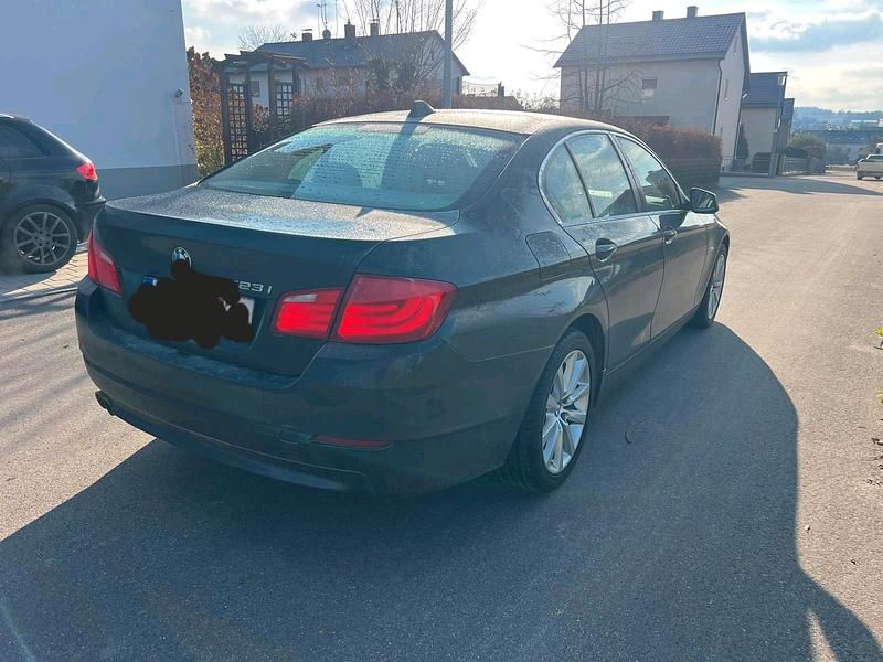 Gebraucht BMW 523 204 PS (150 kW) 2010 Limousine