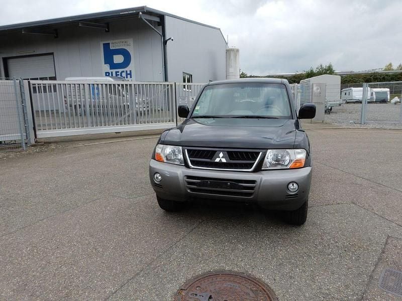 Gebraucht 2004 Mitsubishi Pajero Elegance SUV | 10.450 € (Fairer Preis) - Bild 1/4