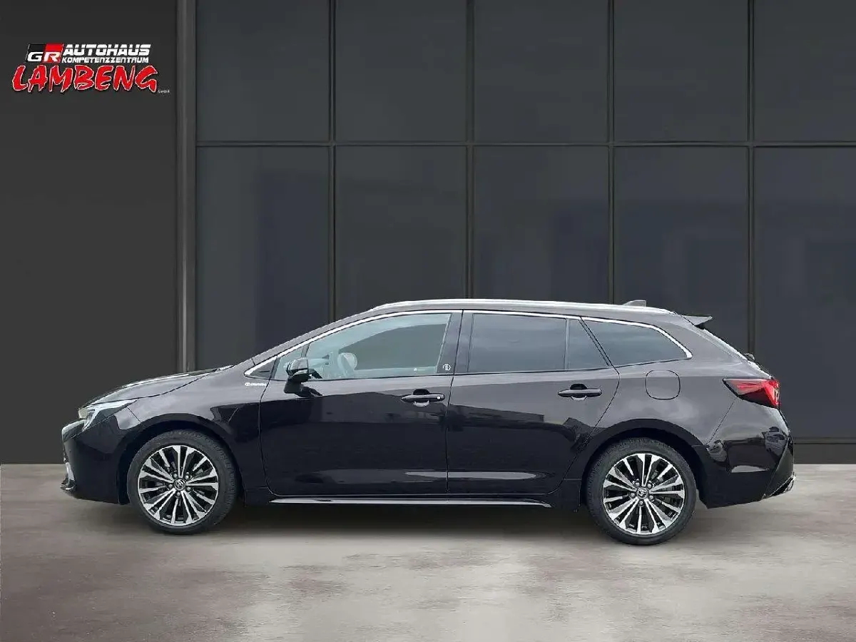 Gebraucht Toyota Corolla Hybrid Team 140 PS (102 kW) 2023 Phantom brown metallic Kombi