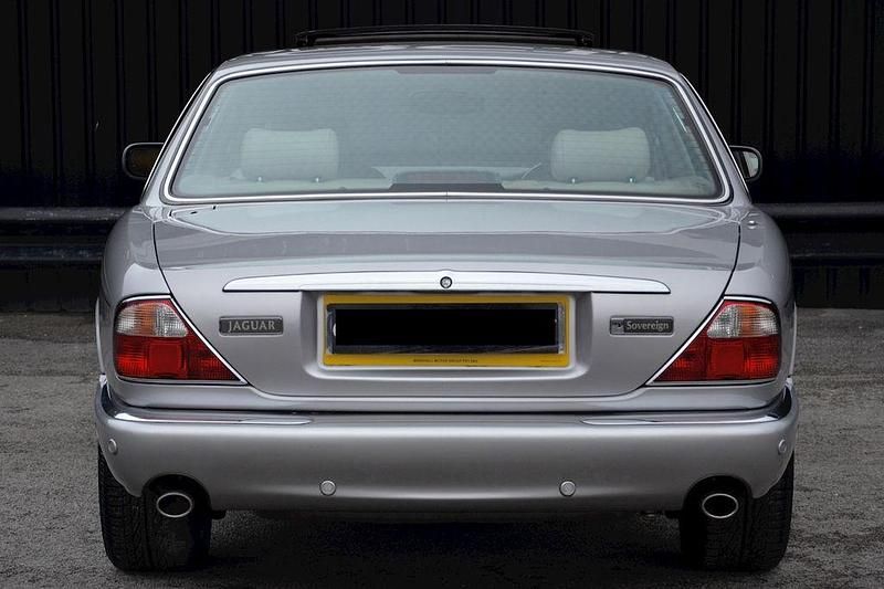 Gebraucht Jaguar XJ8 284 PS (208 kW) 2000 Silber Limousine