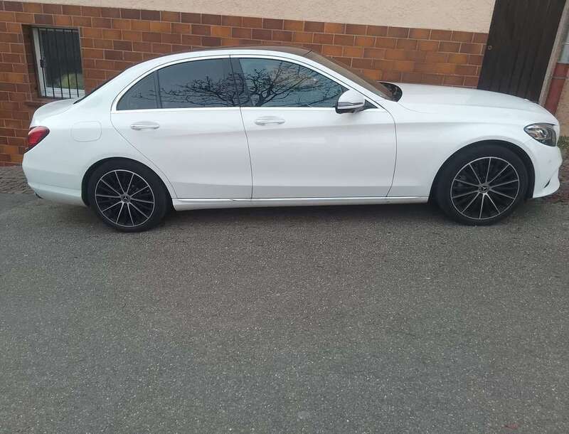 Weiß Gebraucht 2019 Mercedes C200 Limousine | 22.000 € (Fairer Preis) - Bild 1/4