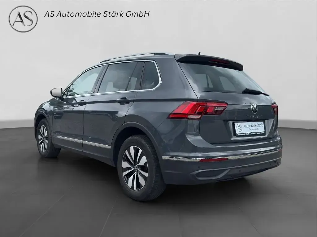 Gebraucht VW Tiguan IQ Drive 150 PS (110 kW) 2024 Grau SUV