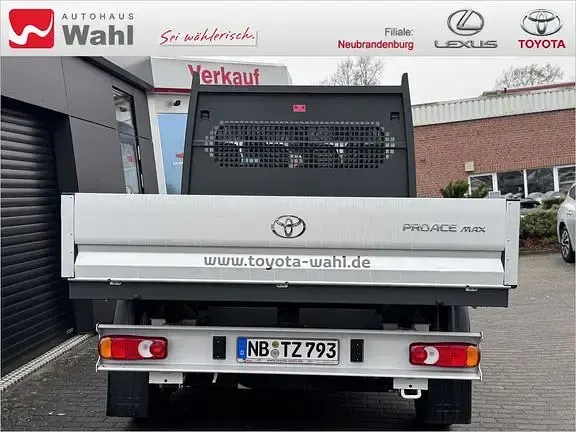 Gebraucht Toyota Proace 180 PS (132 kW) 2025 Icy white Van / Kleinbus