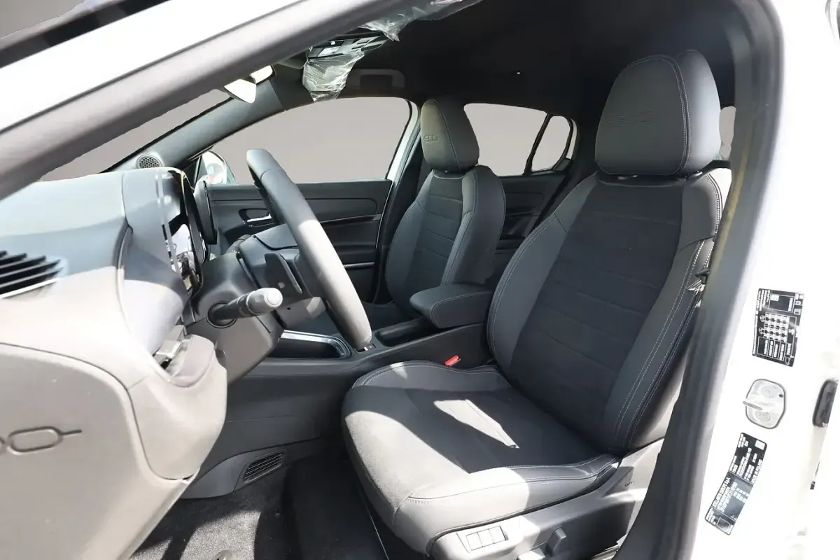 Neu Fiat 600 Sport 145 PS (106 kW) 2026 Weiß SUV