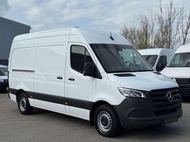 Używany Mercedes Sprinter 150 KM (110 kW) 2021 Biały Van