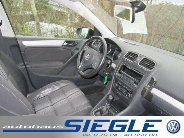 Gebraucht VW Golf VI Match 140 PS (102 kW) 2012 Schwarz metallic Kleinwagen