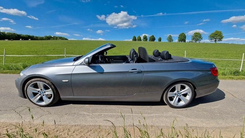Gebraucht BMW 320 Cabriolet Performance 184 PS (135 kW) 2011 Grau Cabrio