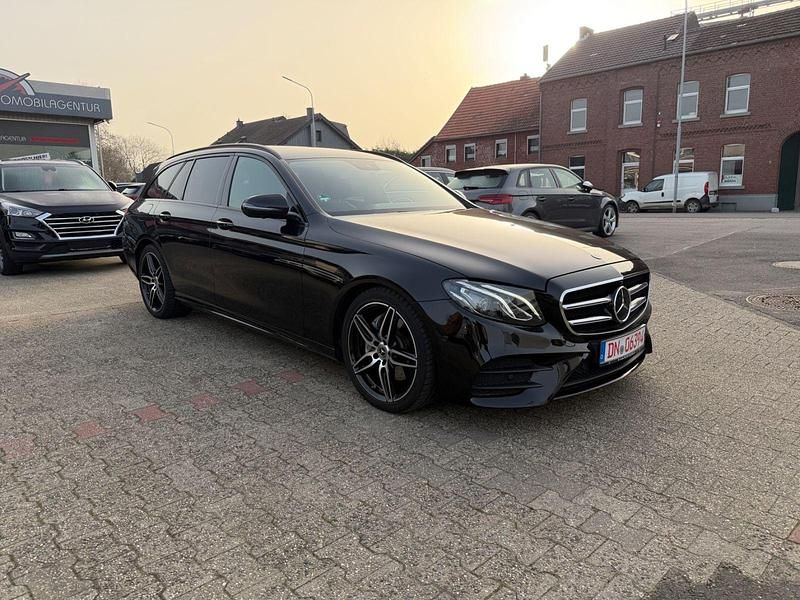 Gebraucht Mercedes E300 AMG 245 PS (180 kW) 2018 Schwarz Kombi