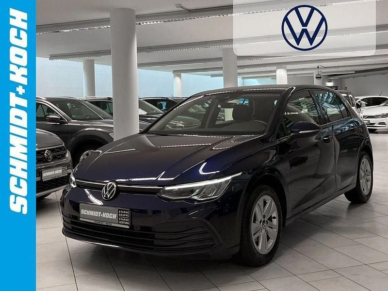 Blau Gebraucht 2021 VW Golf VIII Life Limousine | 18.890 € (Fairer Preis) - Bild 1/4