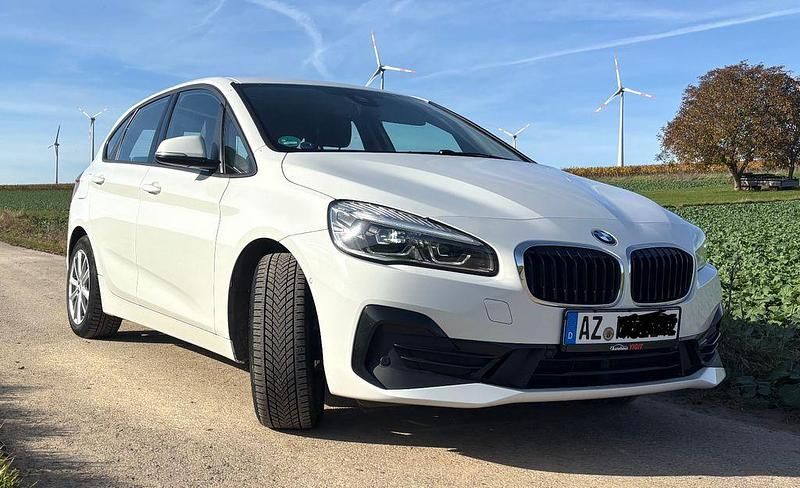 Weiß Gebraucht 2020 BMW 225 iPerformance Van / Kleinbus | 16.900 € (Superpreis) - Bild 1/4